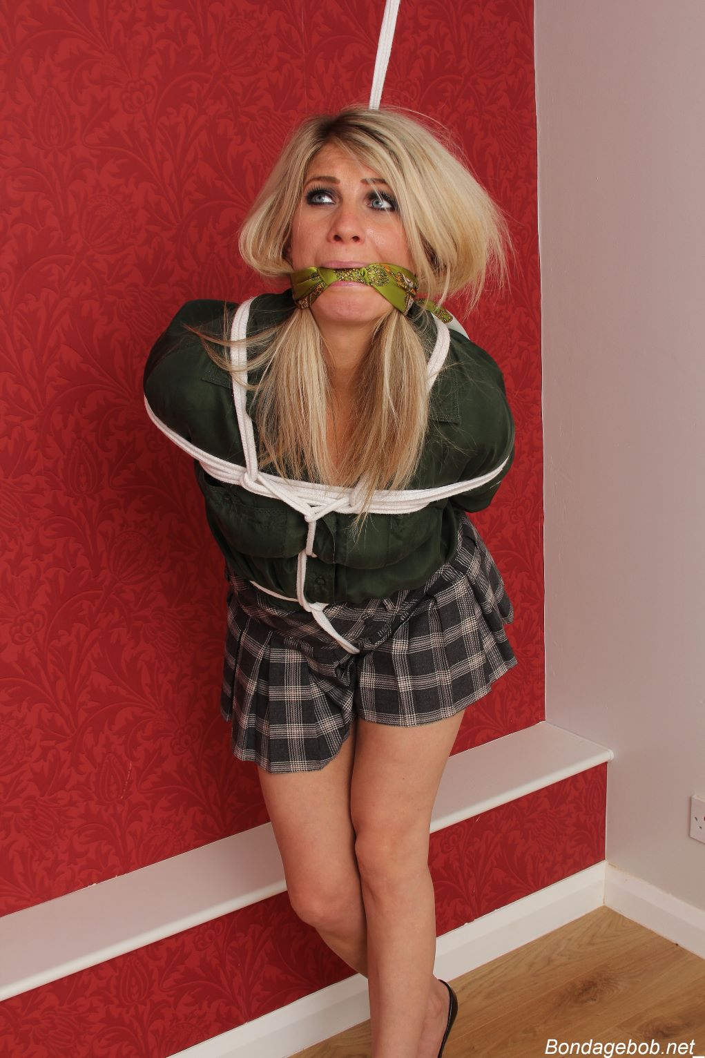 Tied Sexy Beauties 178-2