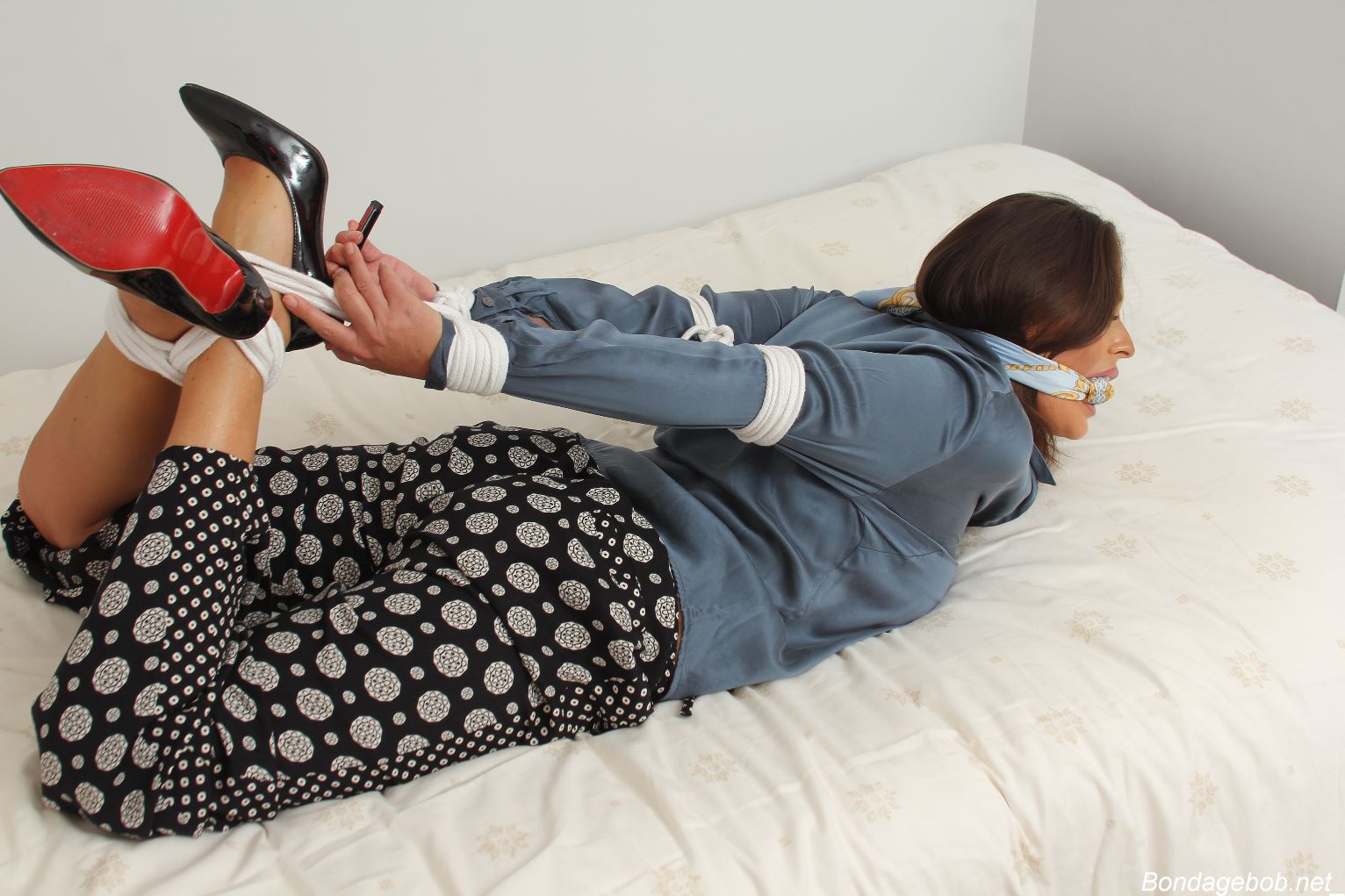 Tied Sexy Beauties 182-2