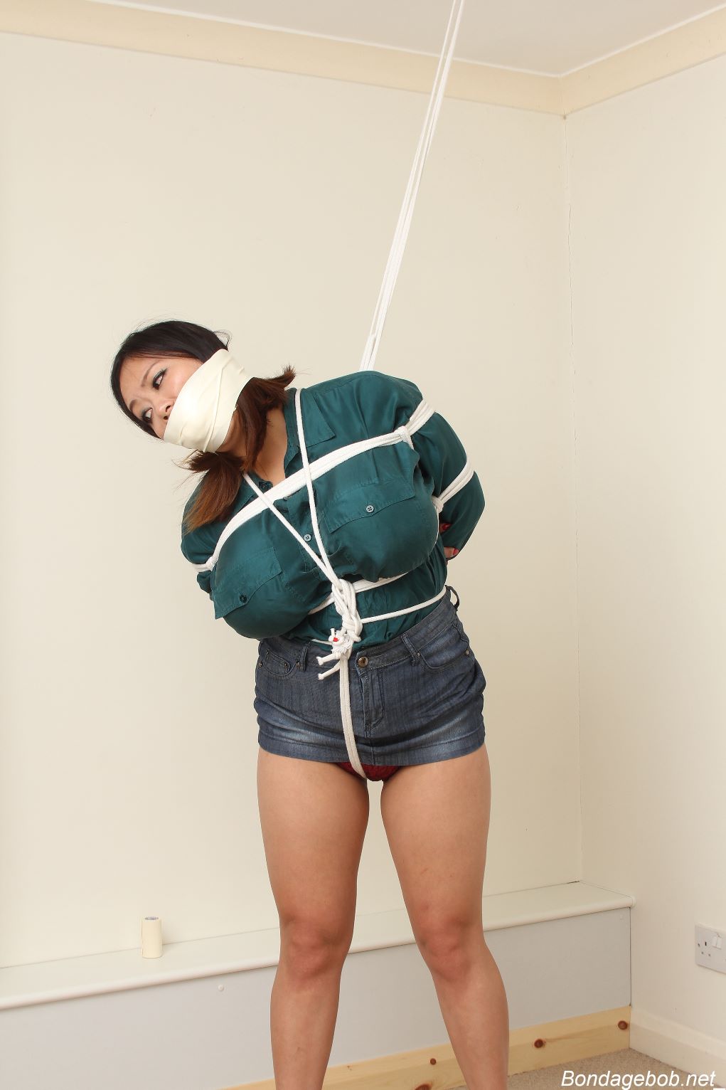 Tied Sexy Beauties 190-2