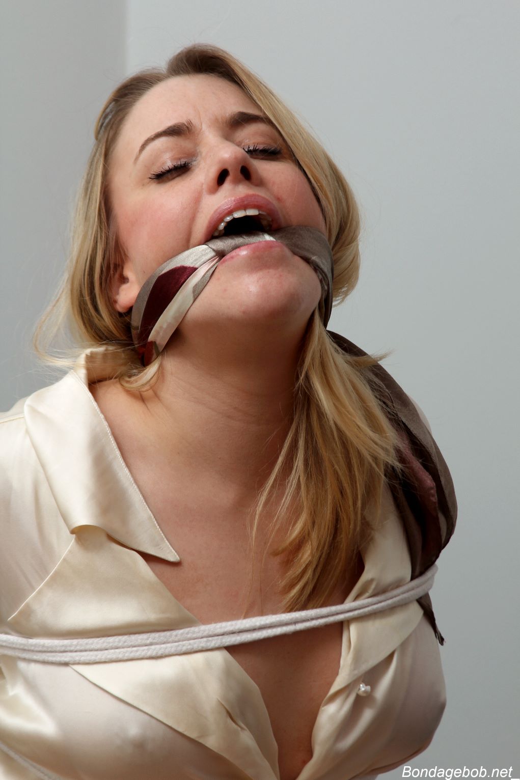 Tied Sexy Beauties 194-1