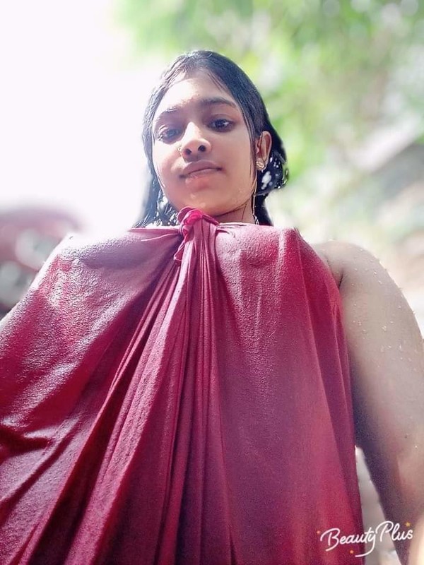 Anjali bhabhi showing pussy