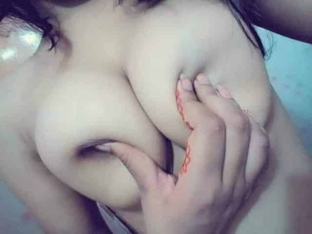 Anjali bhabhi showing pussy