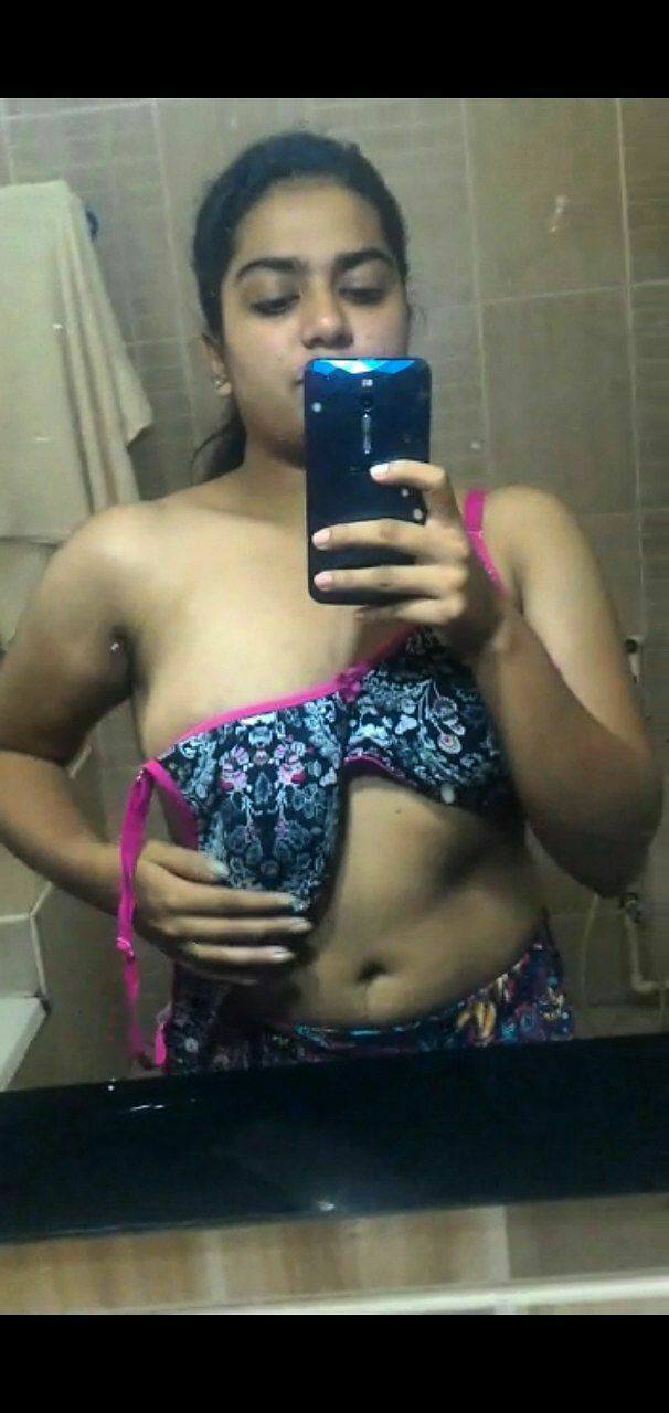 Anjali bhabhi showing pussy