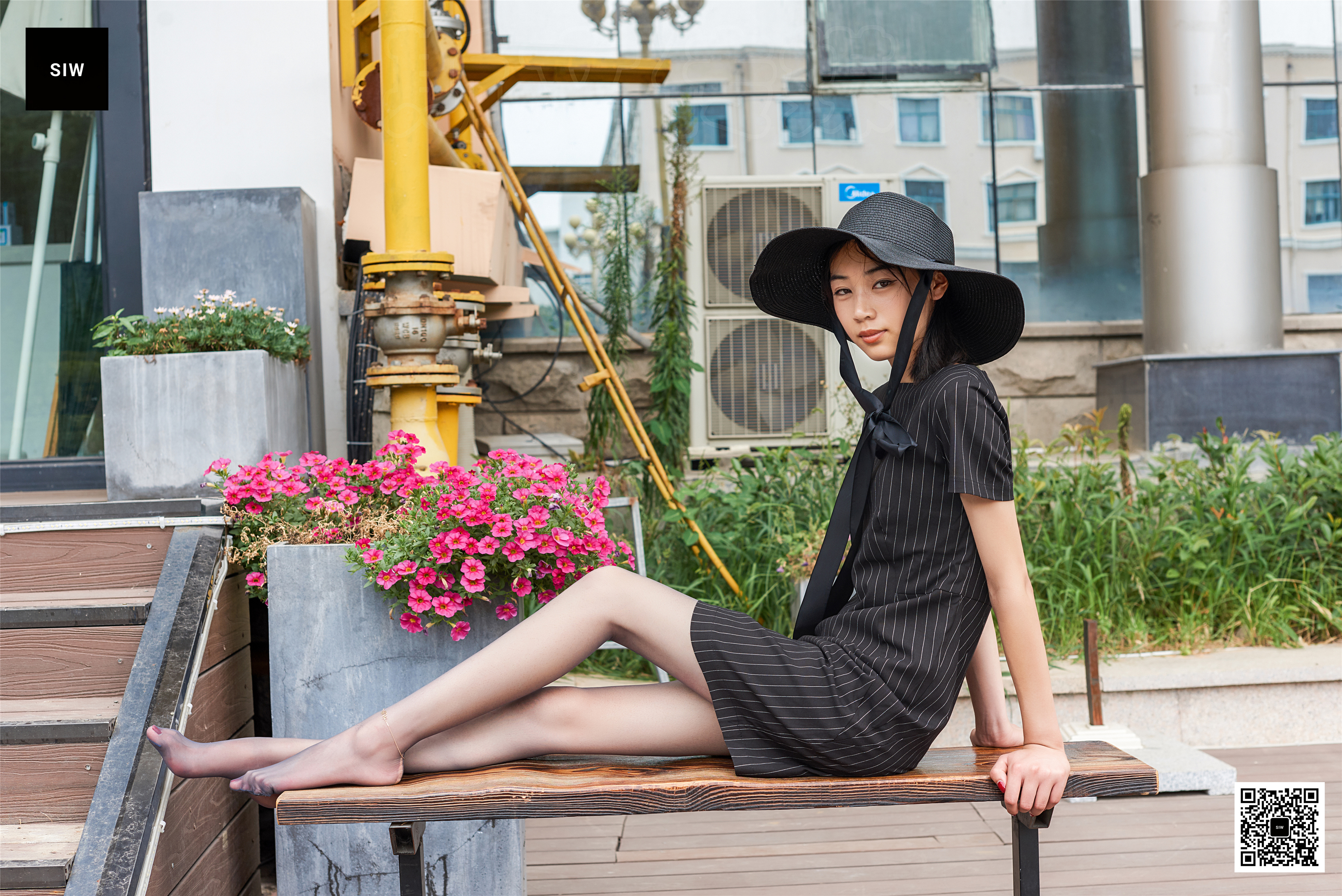 China Beauty Legs and feet 19