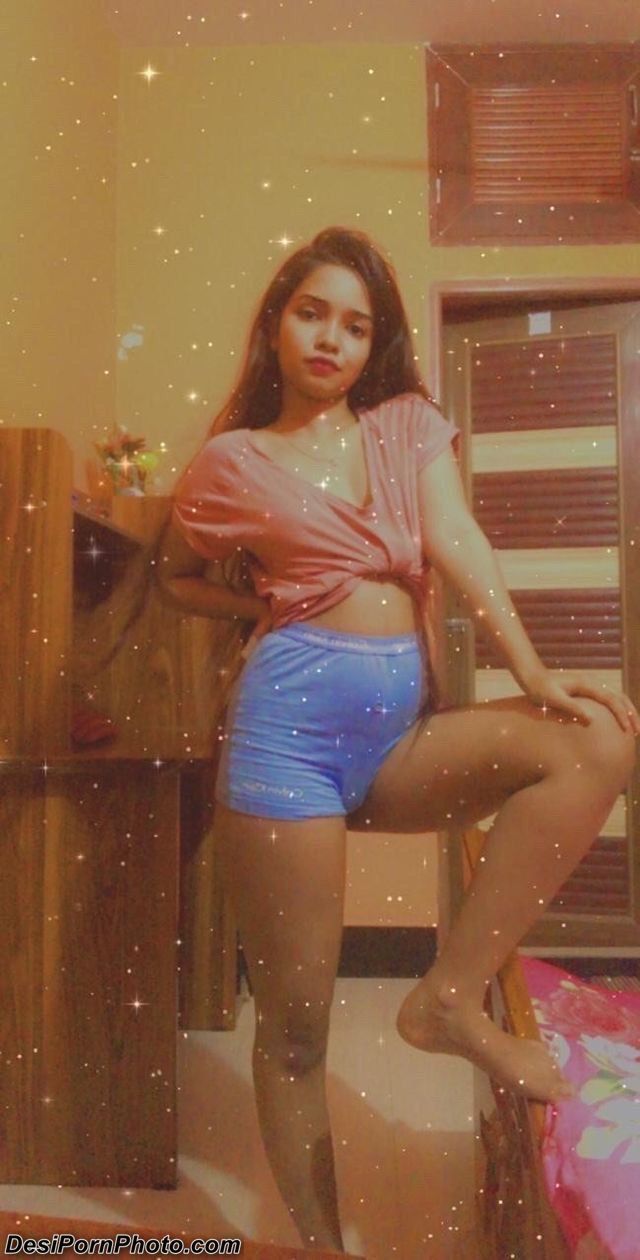 Me upload my nude pics