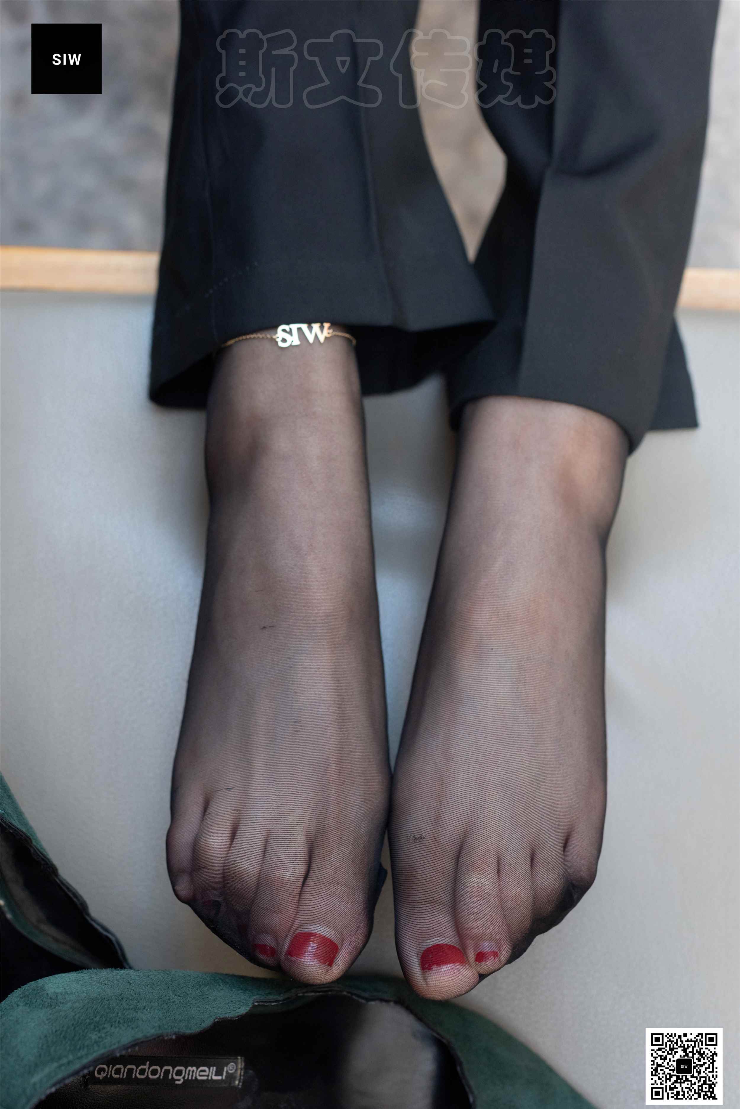 China Beauty Legs and feet 34