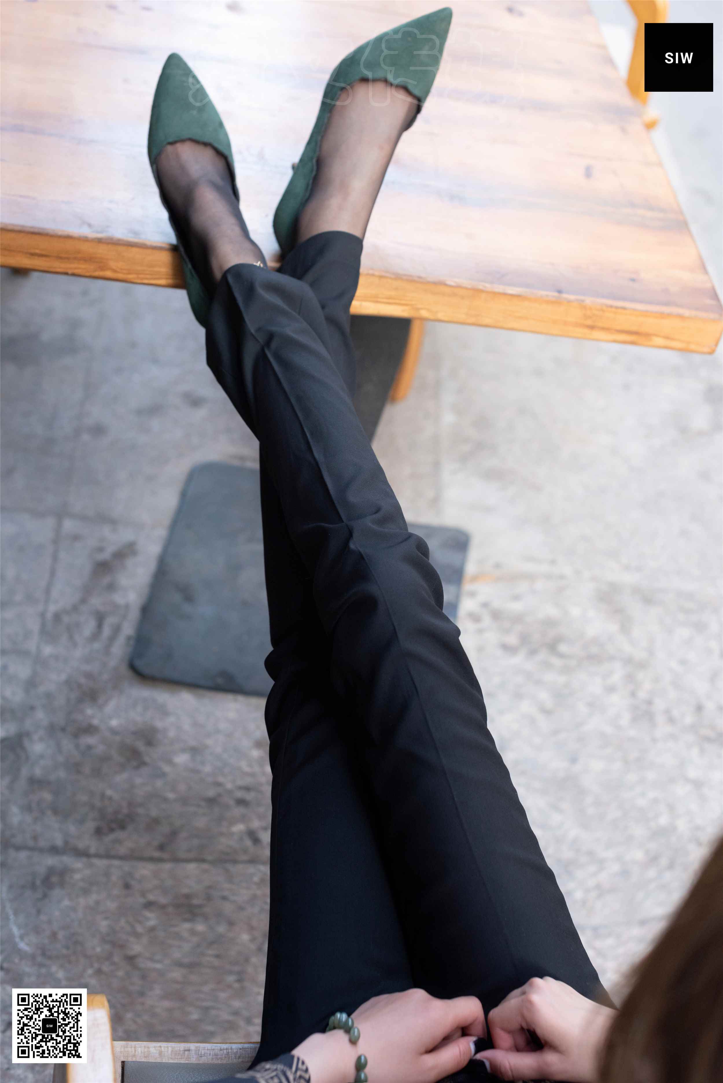 China Beauty Legs and feet 34