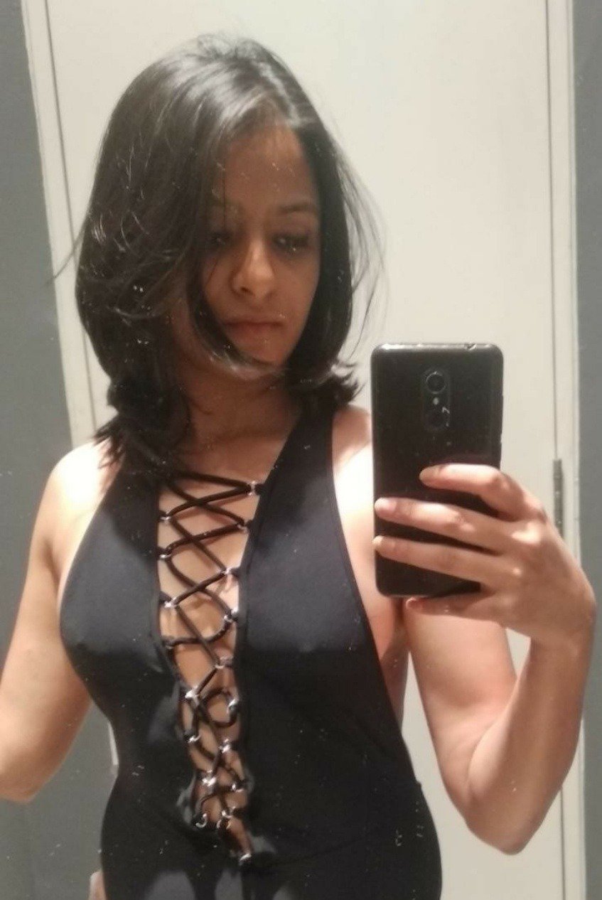 Honeymoon couple photoshoot