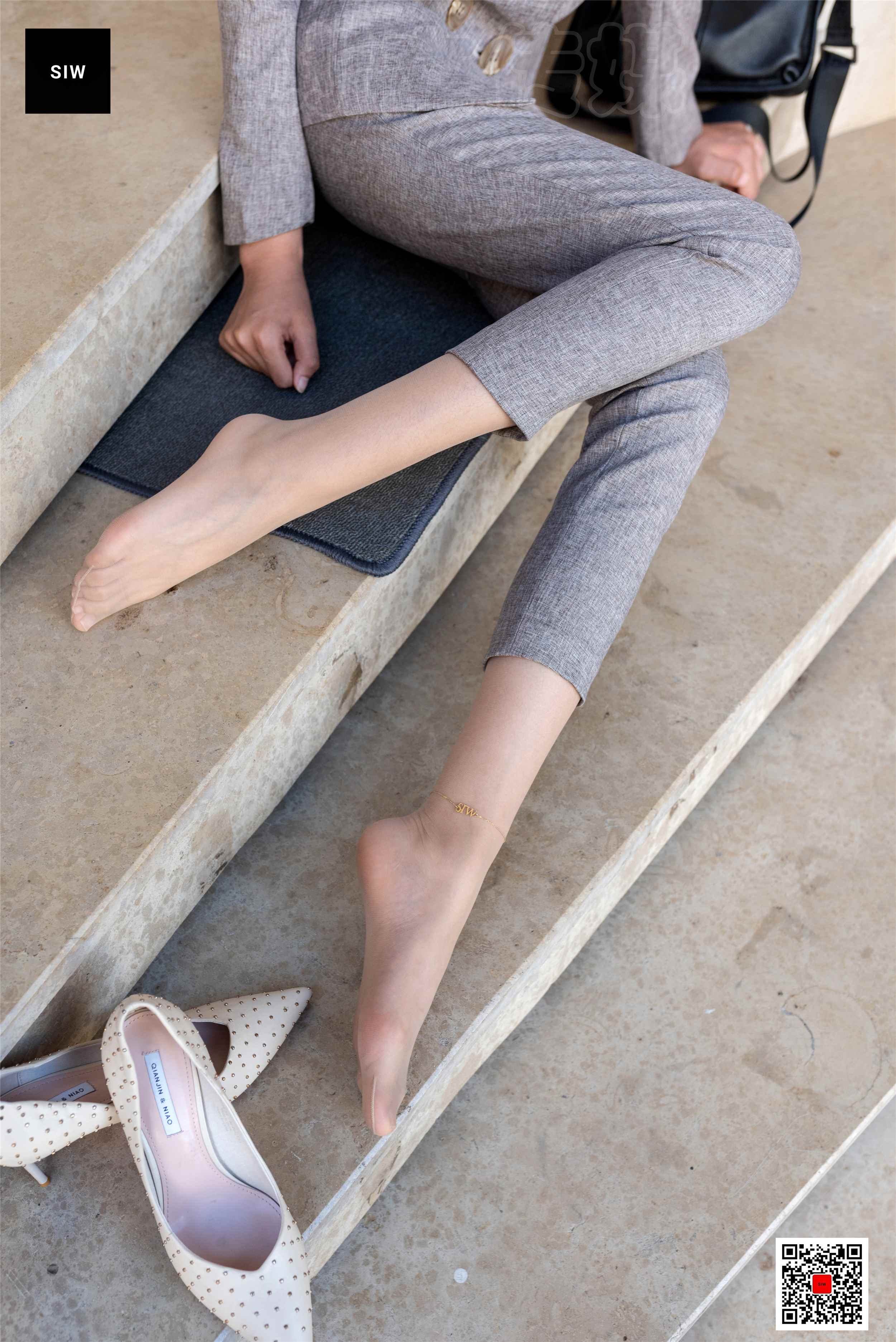 China Beauty Legs and feet 37