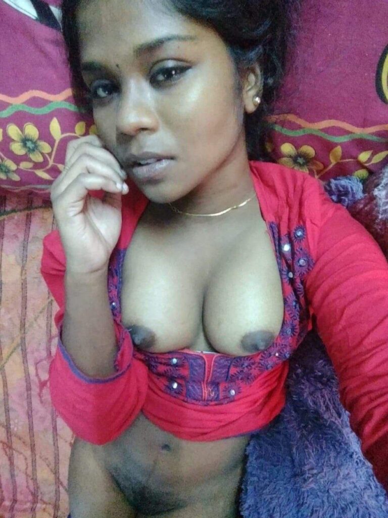 Tamil Black Bebe Showind Nude