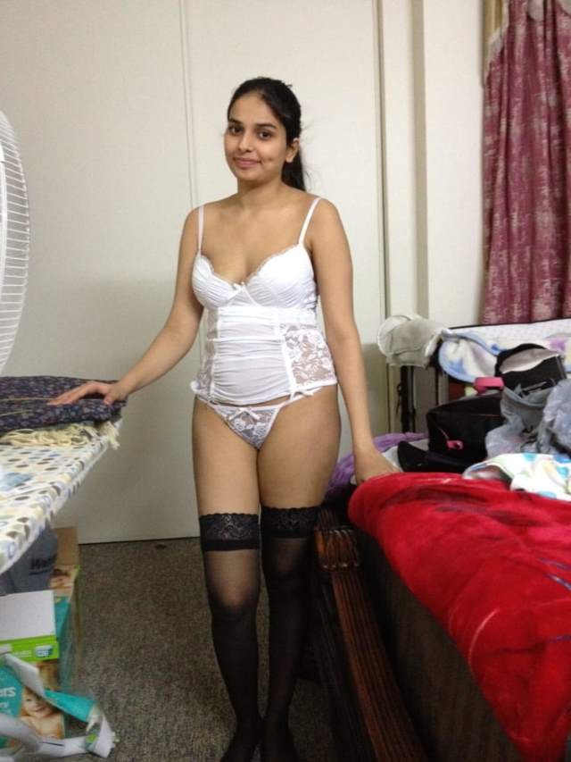 Newly married girl nude pics
