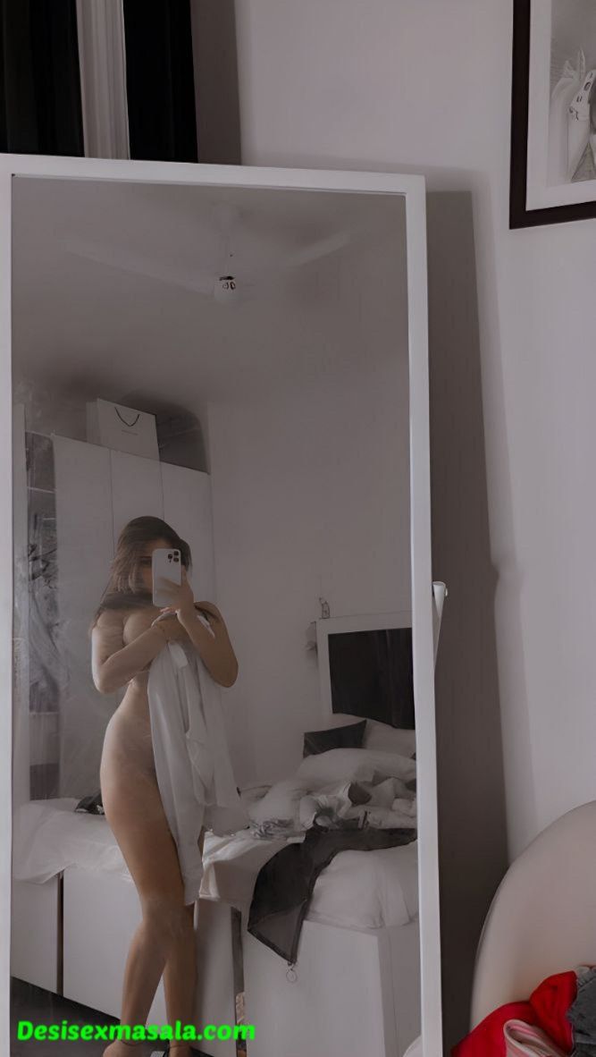 Poonam Pandey nude pics collections