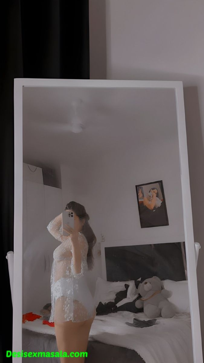 Poonam Pandey nude pics collections