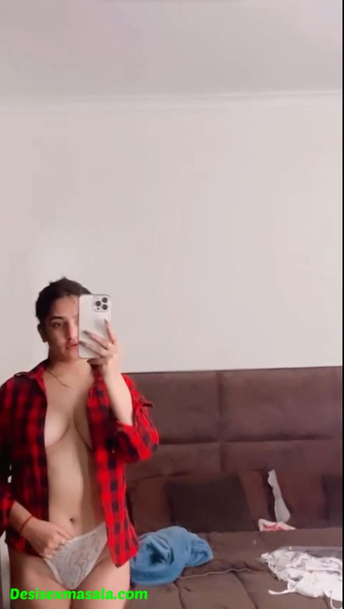 Poonam Pandey nude pics collections