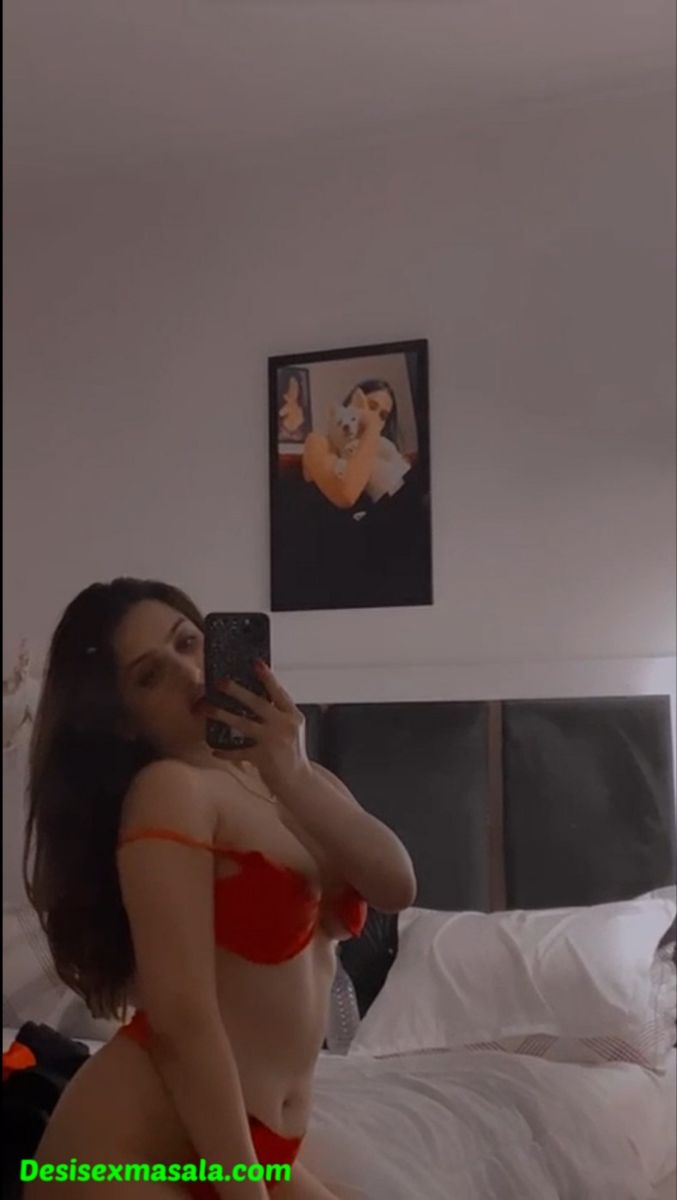 Poonam Pandey nude pics collections