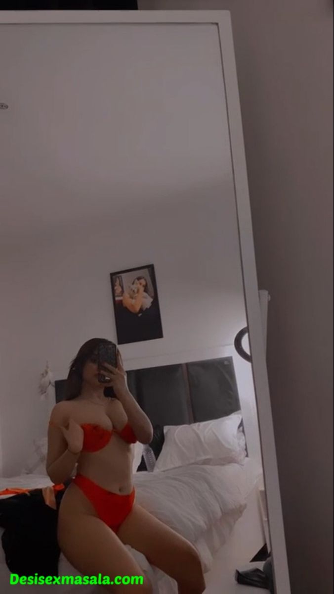 Poonam Pandey nude pics collections