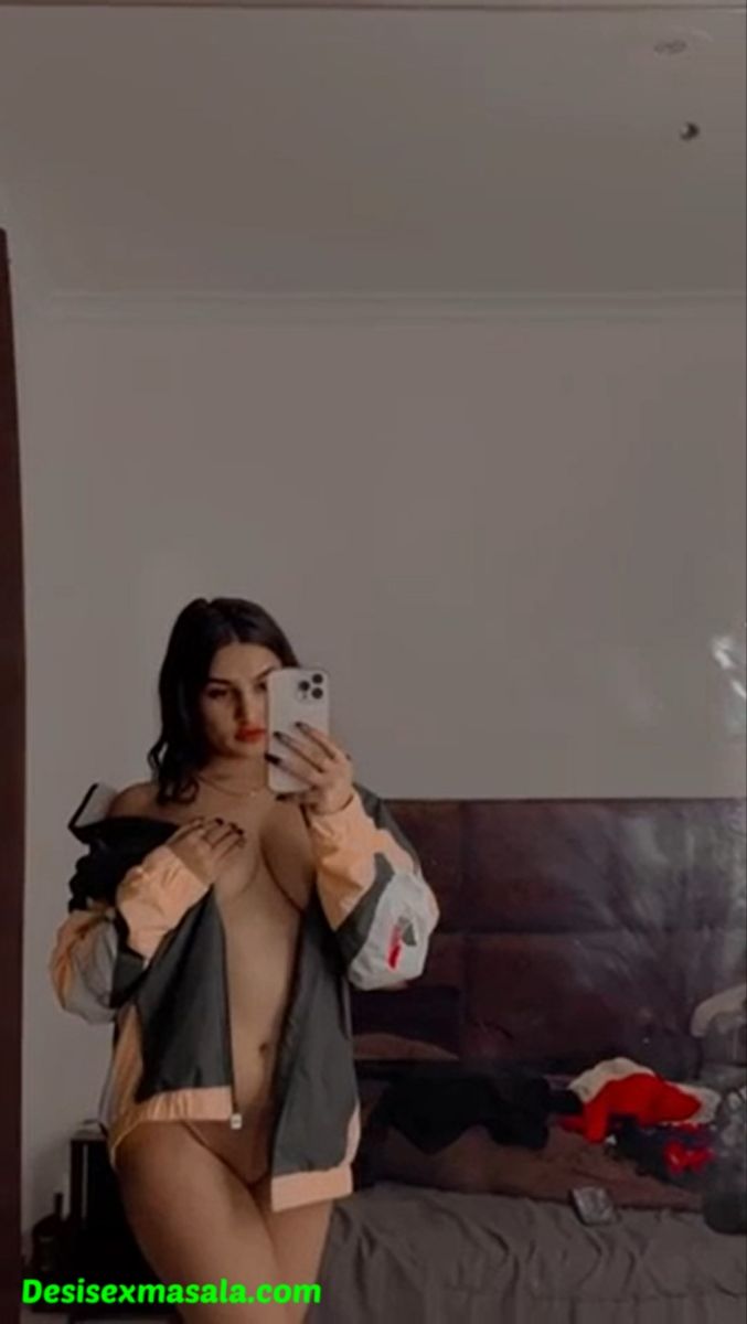 Poonam Pandey nude pics collections