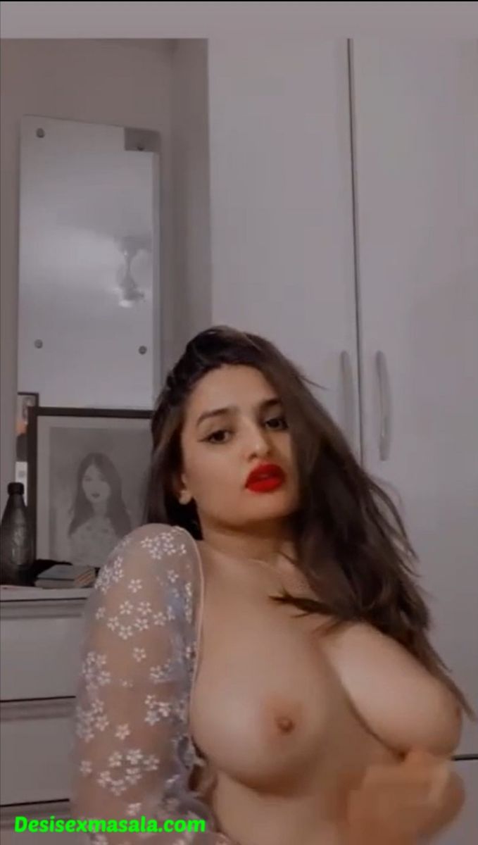 Poonam Pandey nude pics collections