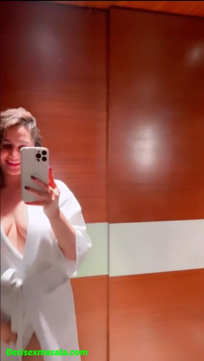 Poonam Pandey nude pics collections