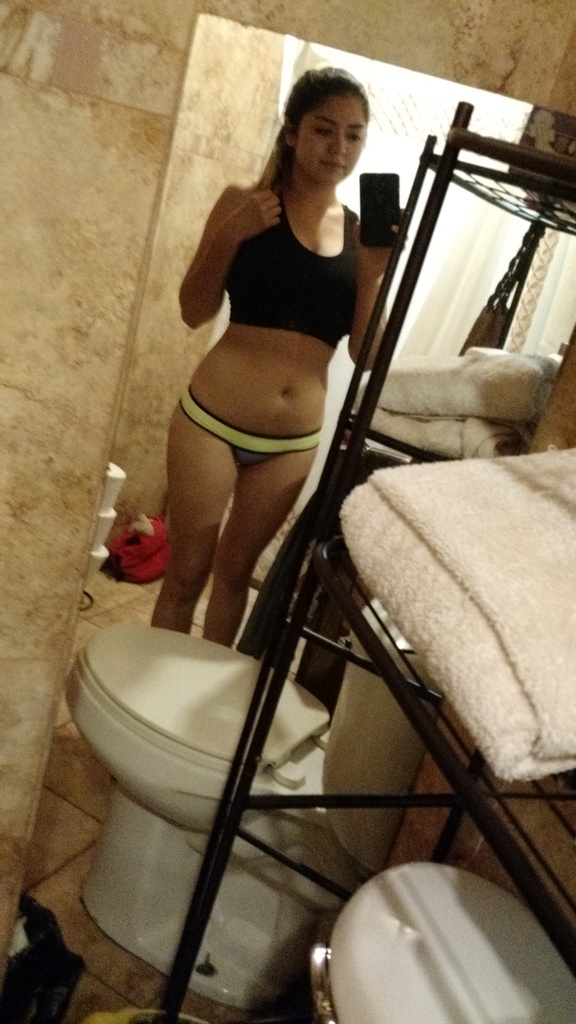 College girls nude pics