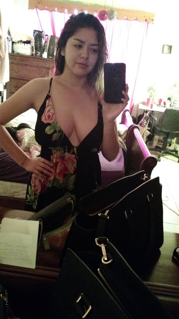 College girls nude pics