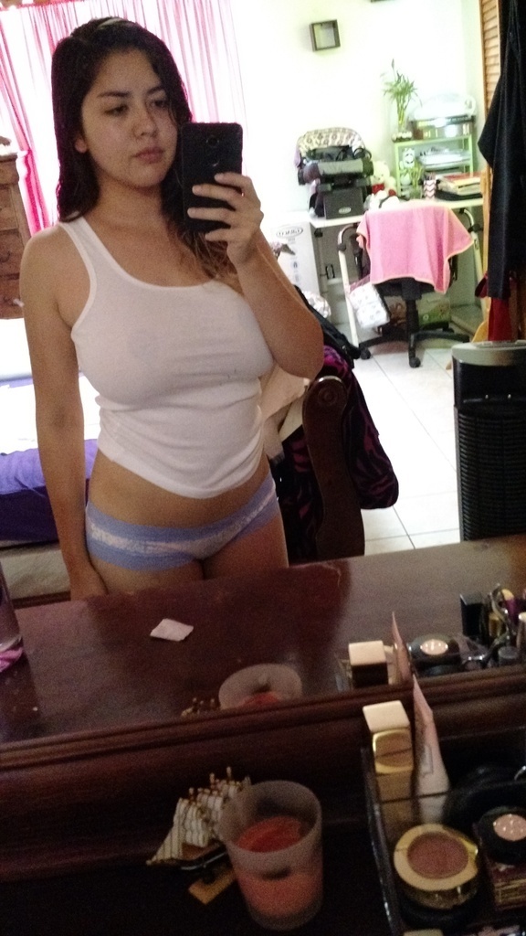 College girls nude pics