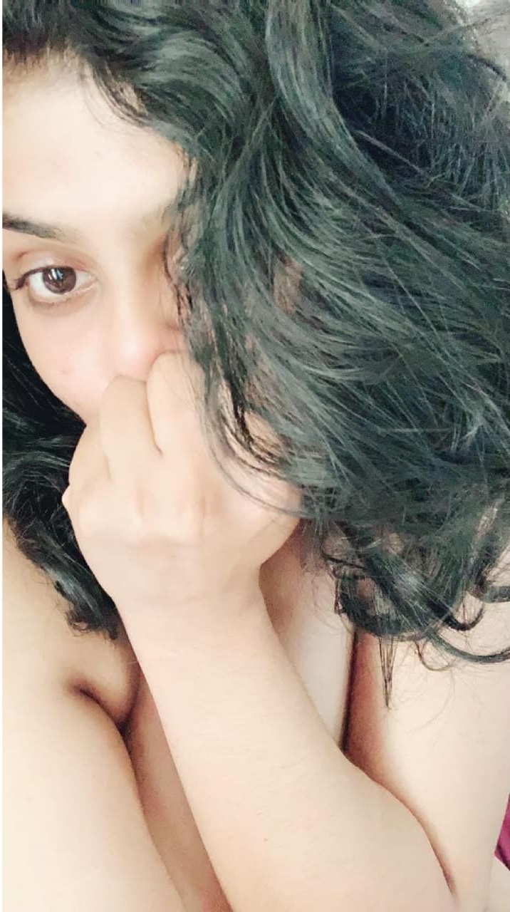 Muslim Slut Showing Big Boobs