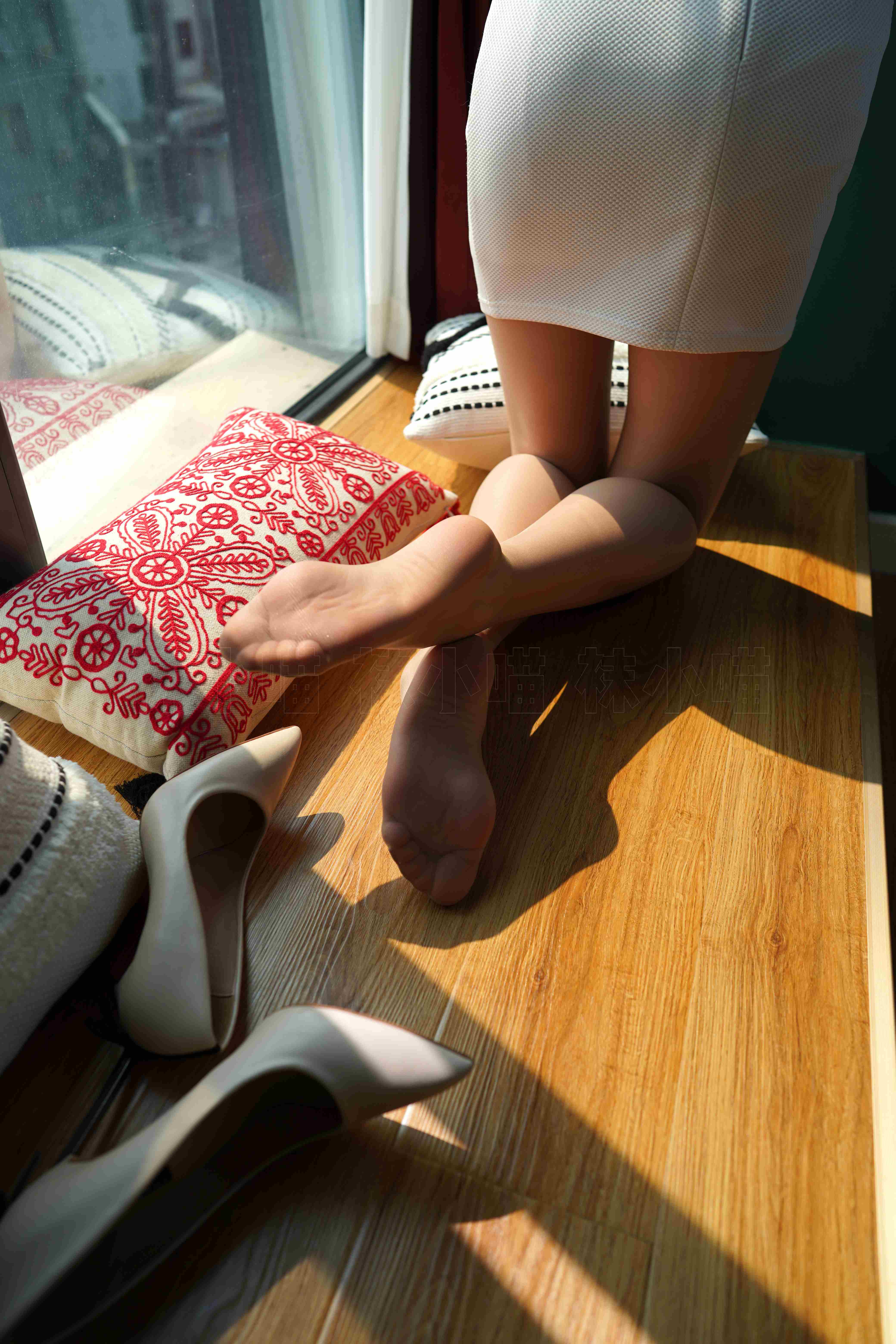 China Beauty Legs and feet 75