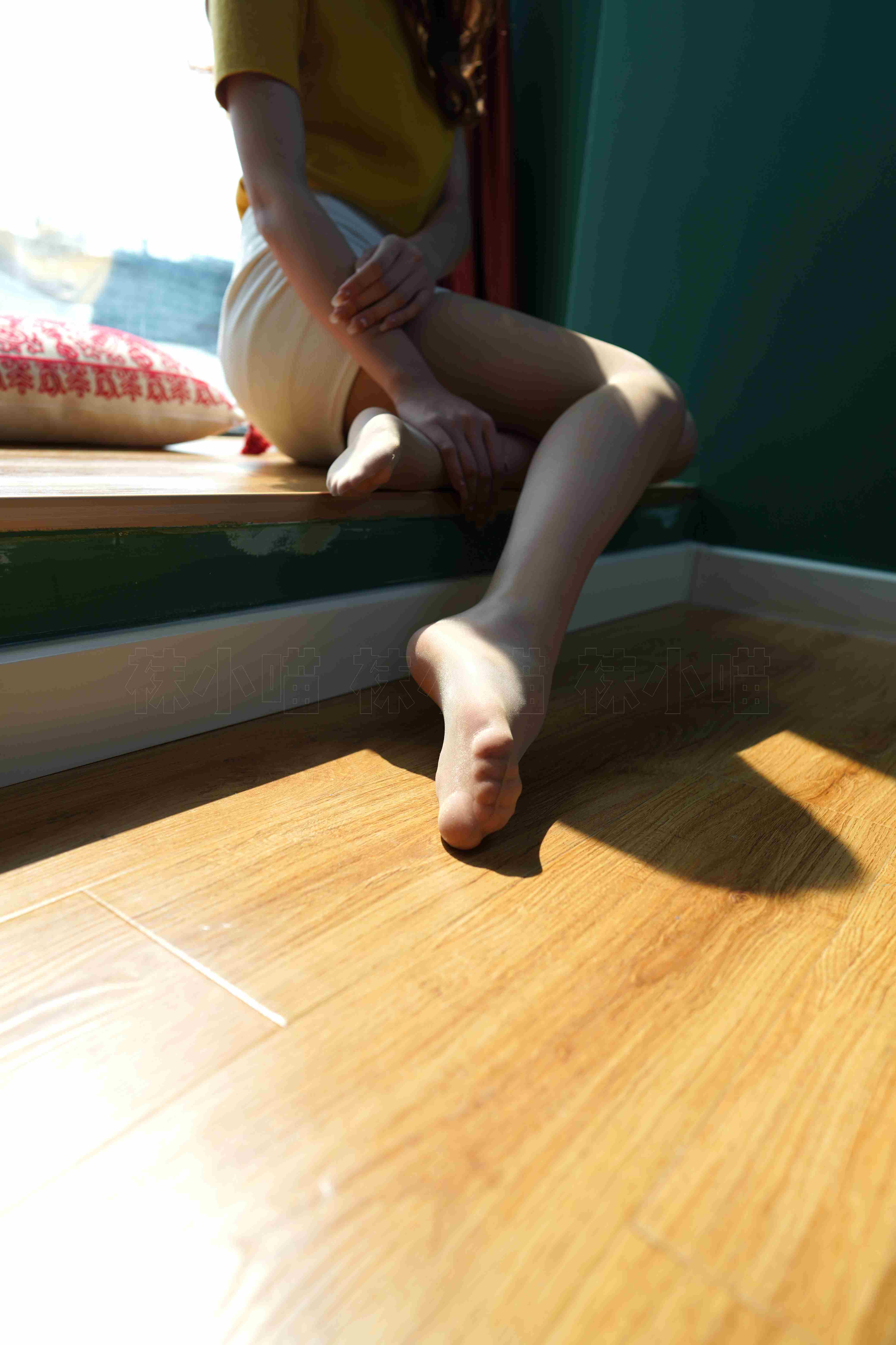 China Beauty Legs and feet 75