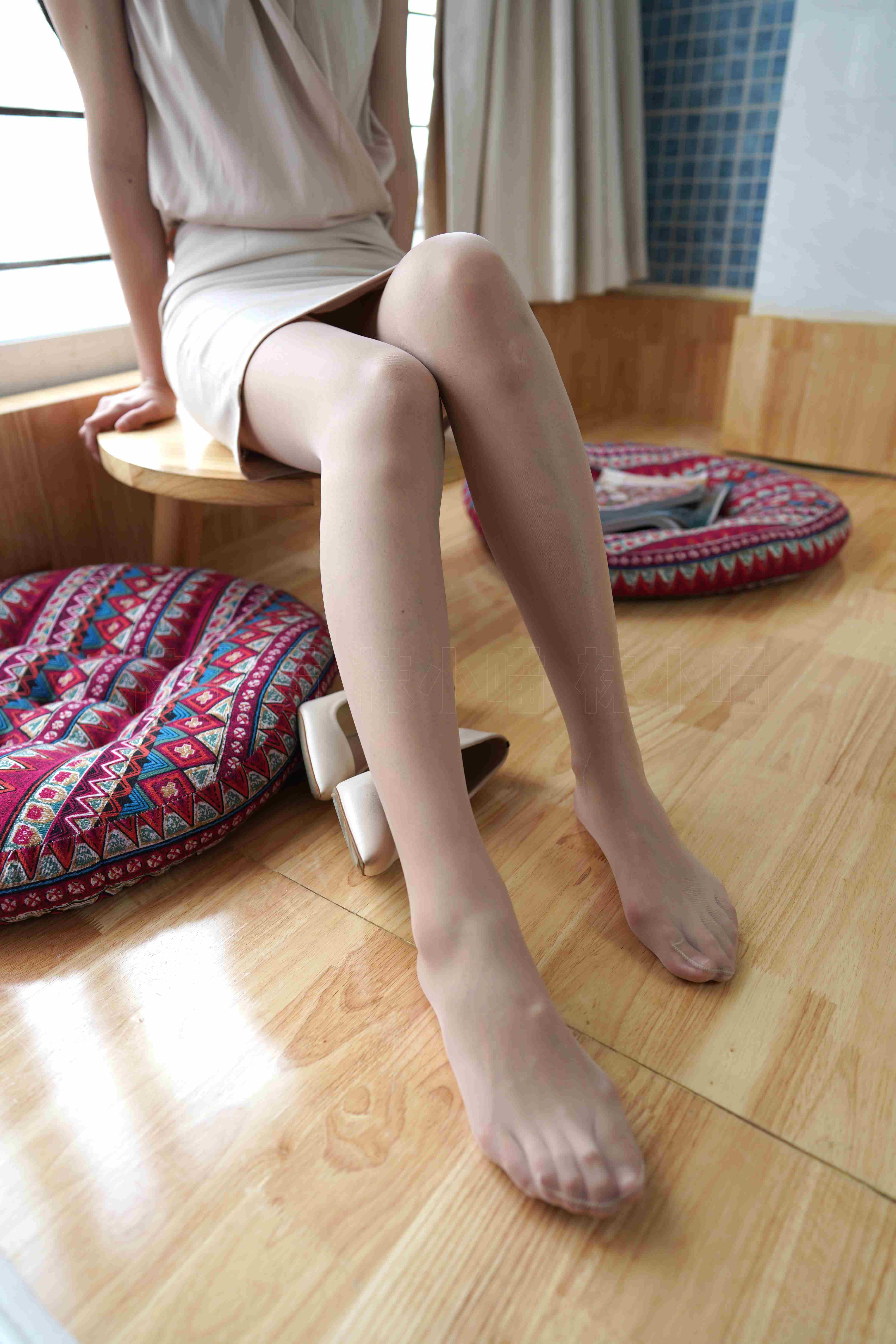 China Beauty Legs and feet 77