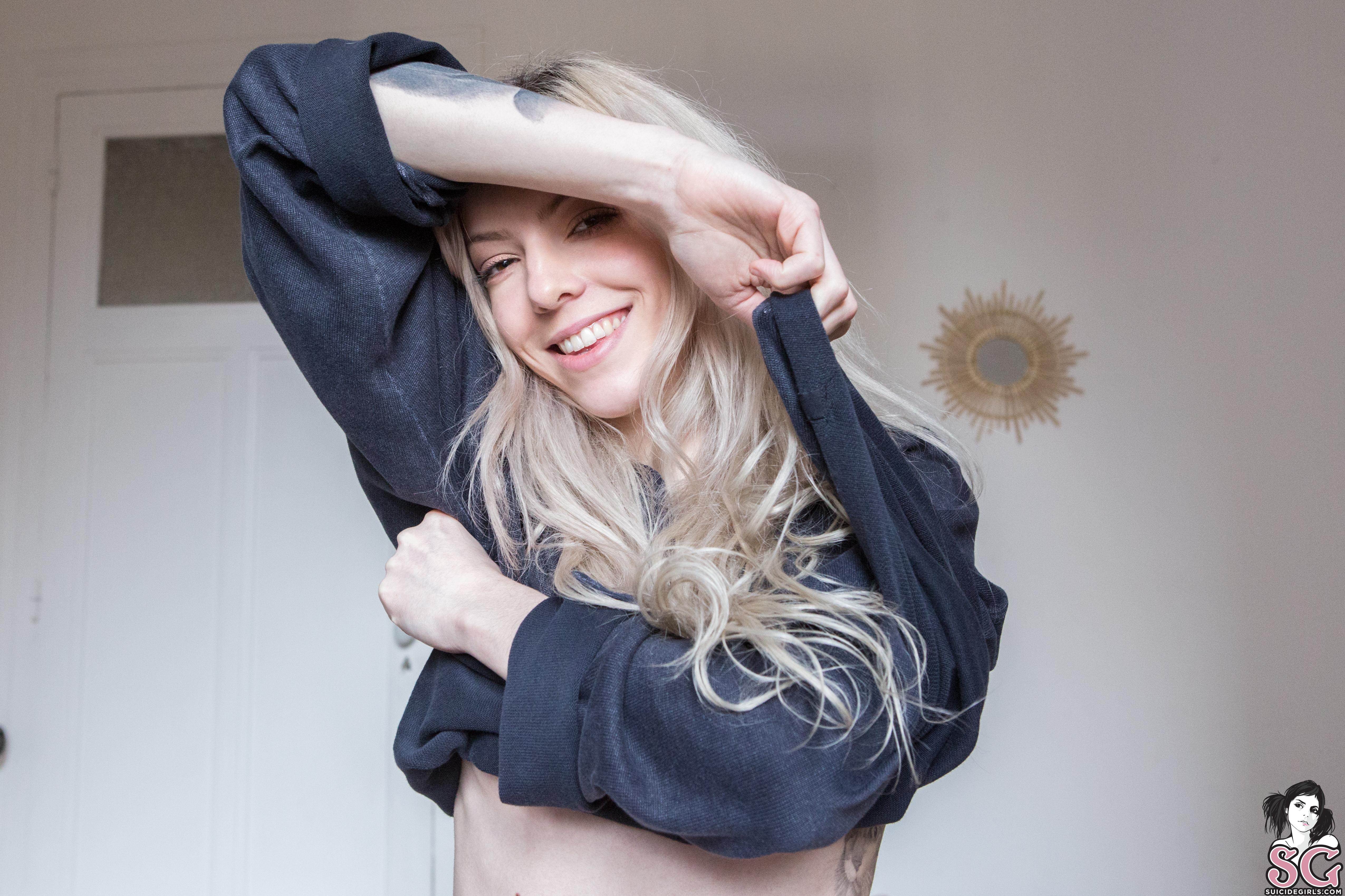 Nikita Ray - Lazy Funday