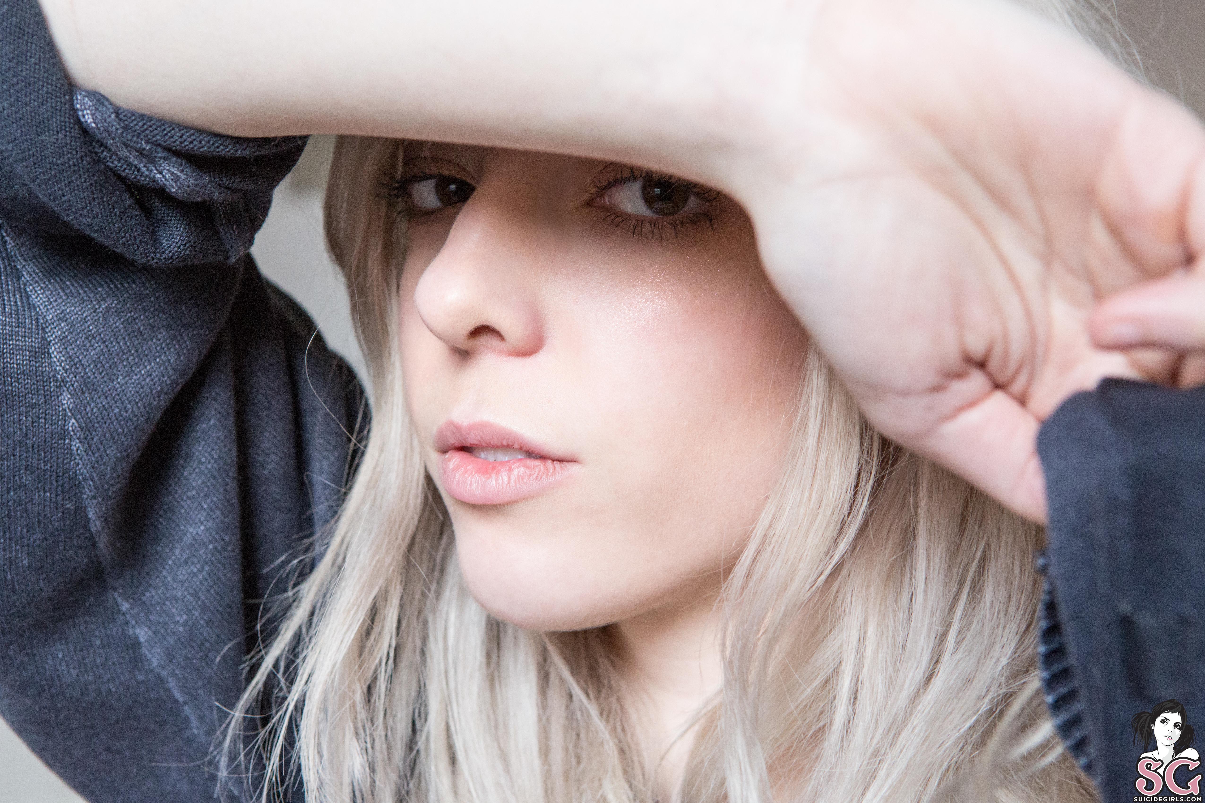 Nikita Ray - Lazy Funday