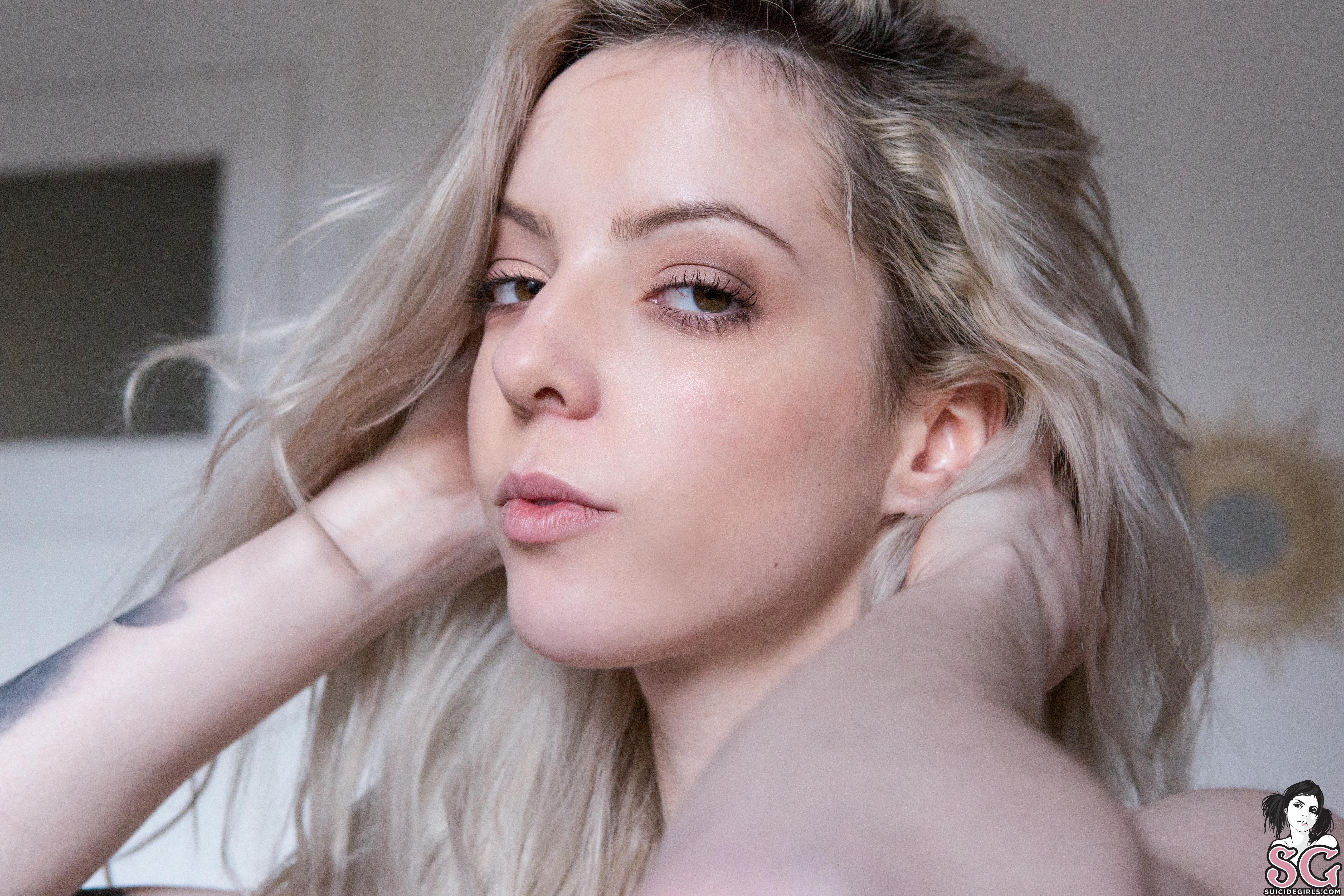 Nikita Ray - Lazy Funday