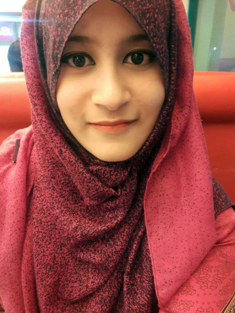 Hot tamil hijab girl