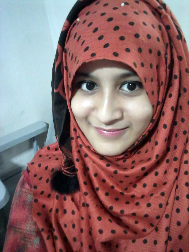 Hot tamil hijab girl