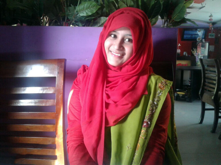 Hot tamil hijab girl