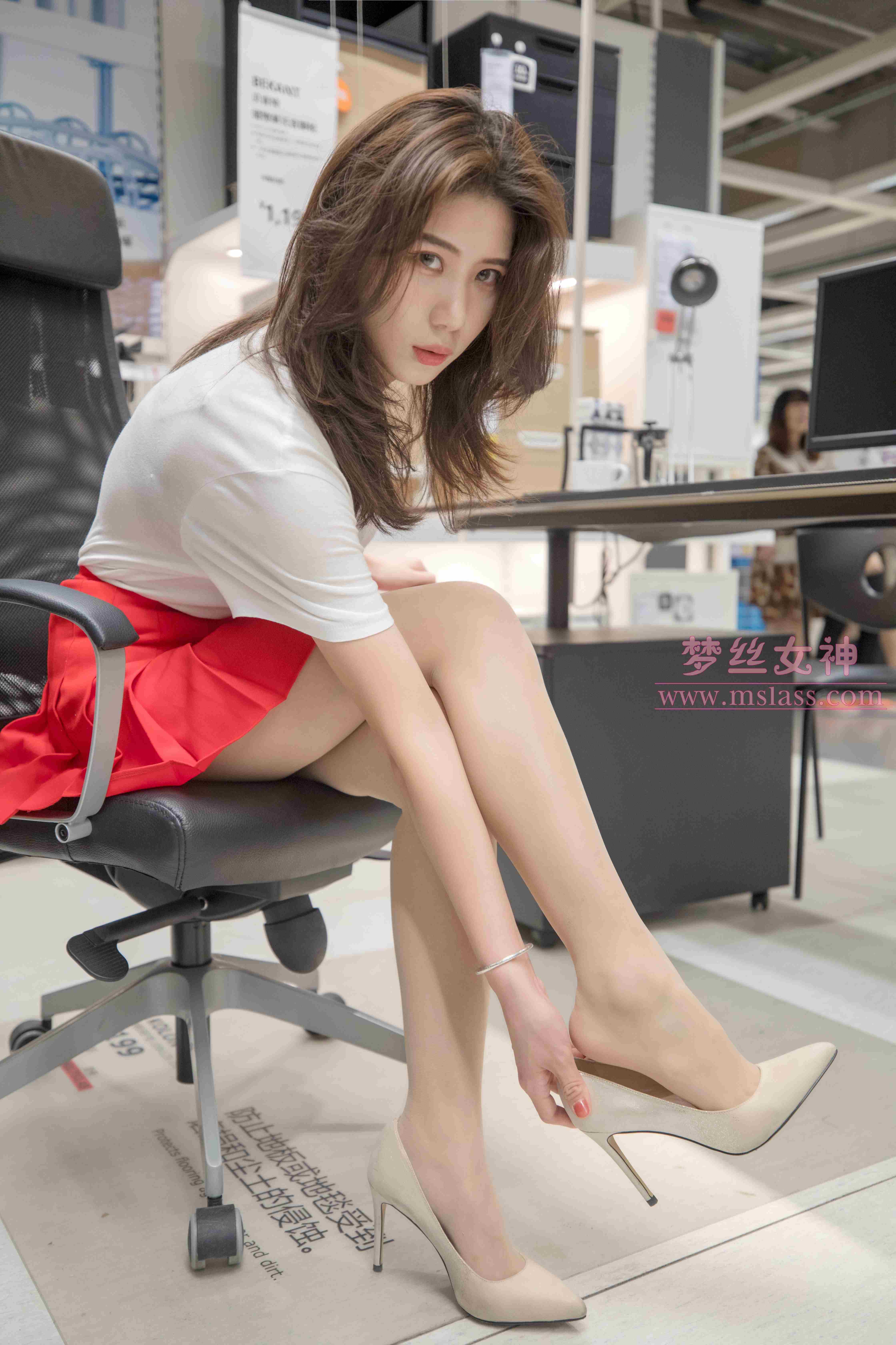 China Beauty Legs and feet 93