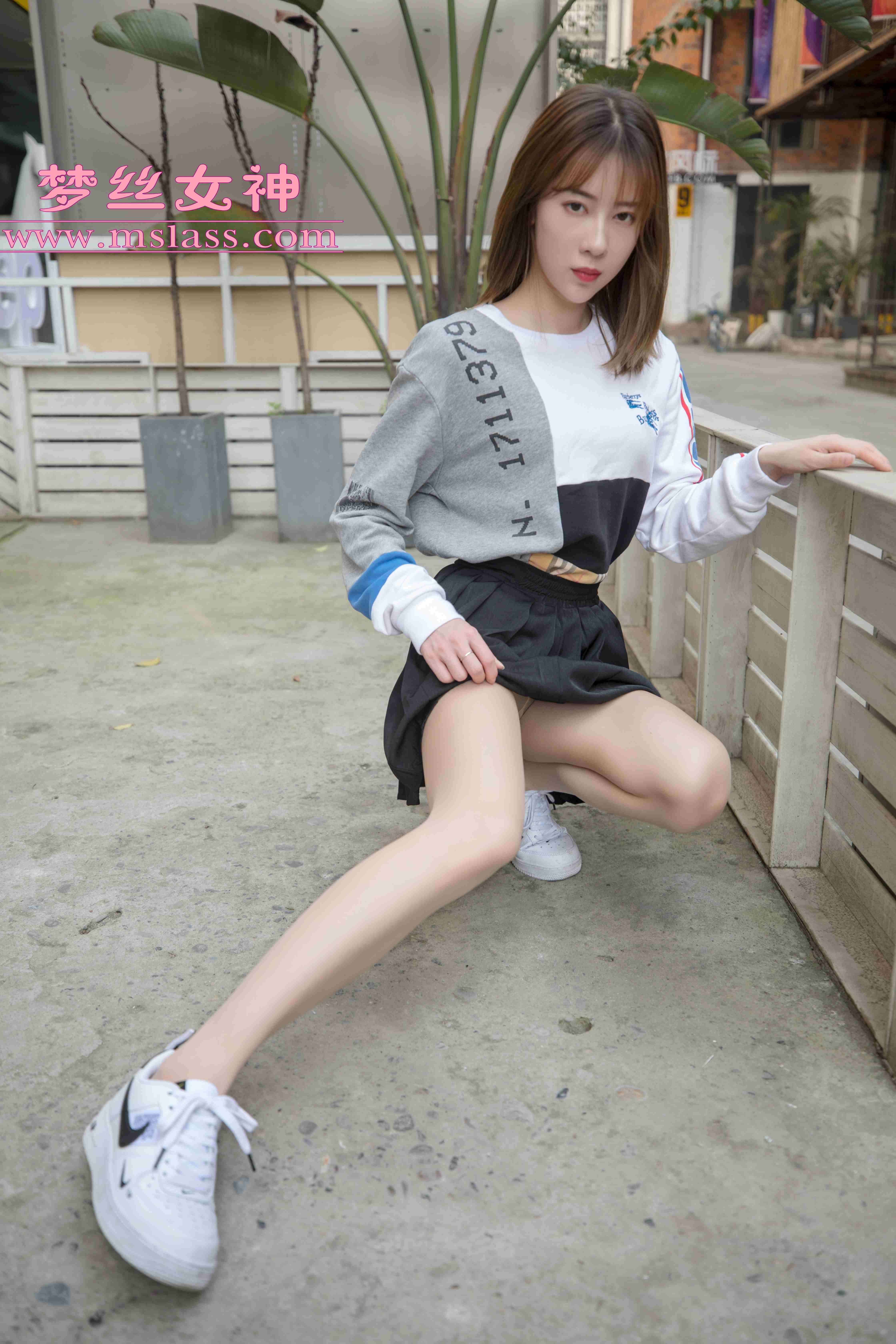 China Beauty Legs and feet 94