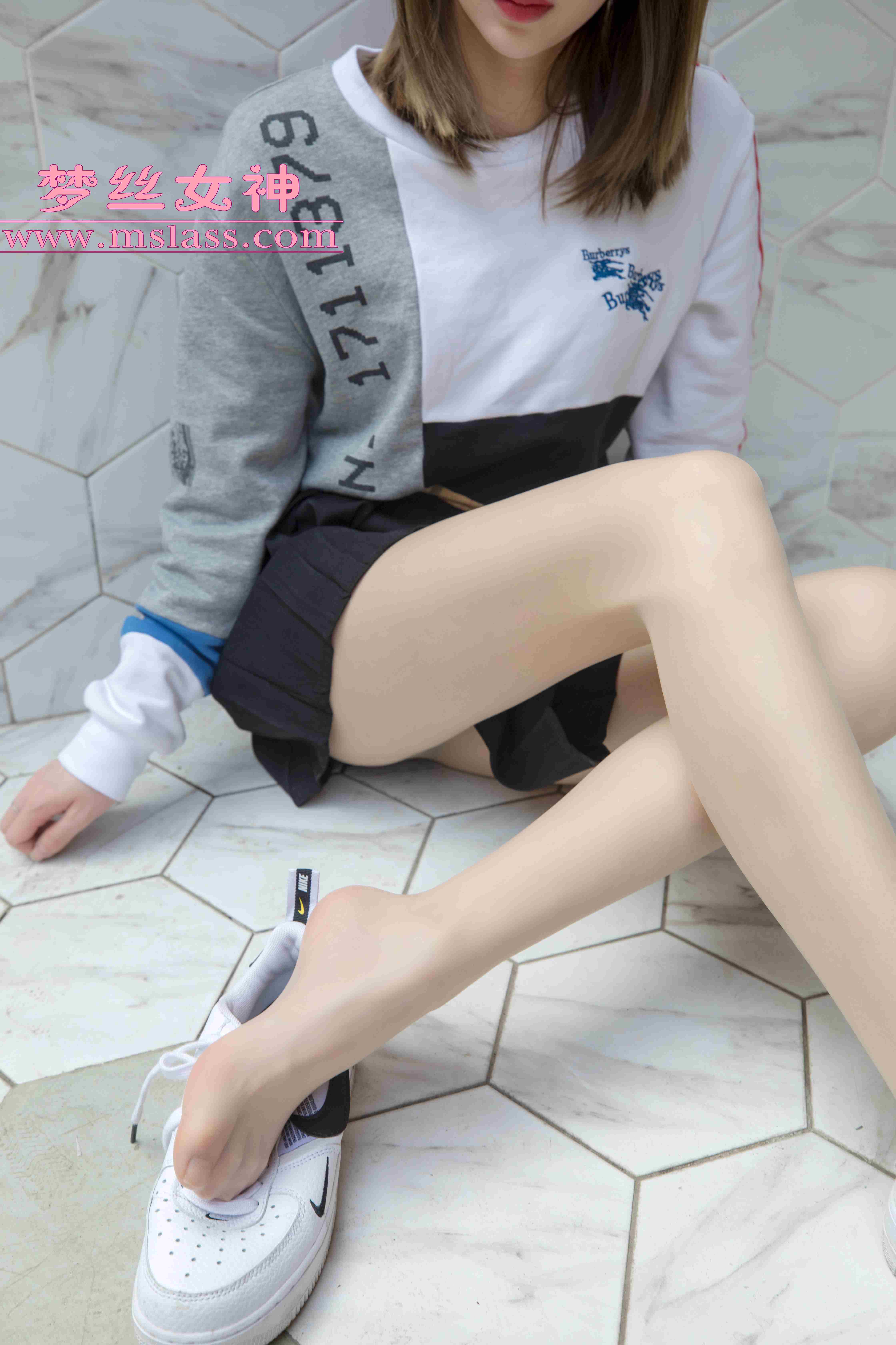 China Beauty Legs and feet 94