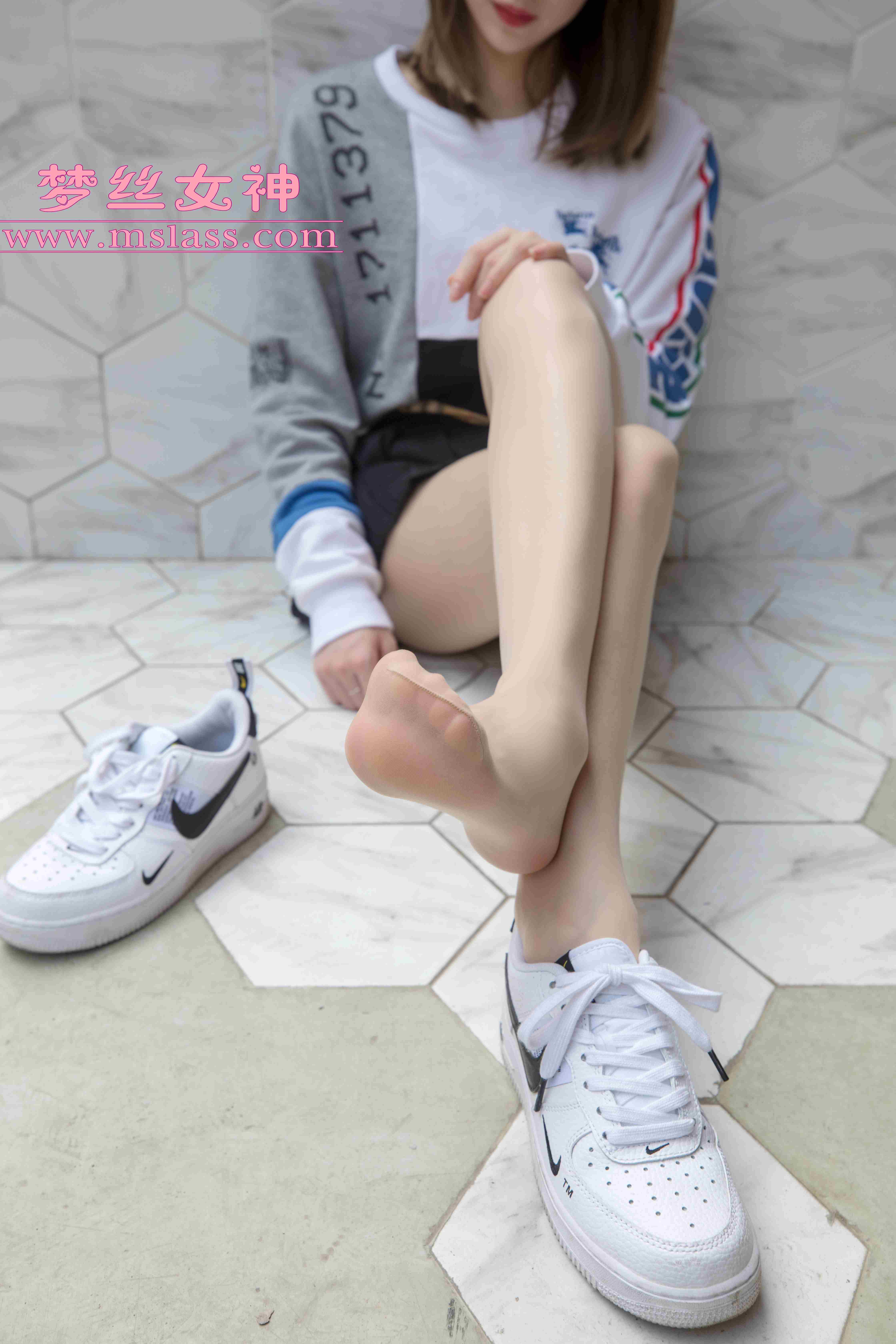 China Beauty Legs and feet 94