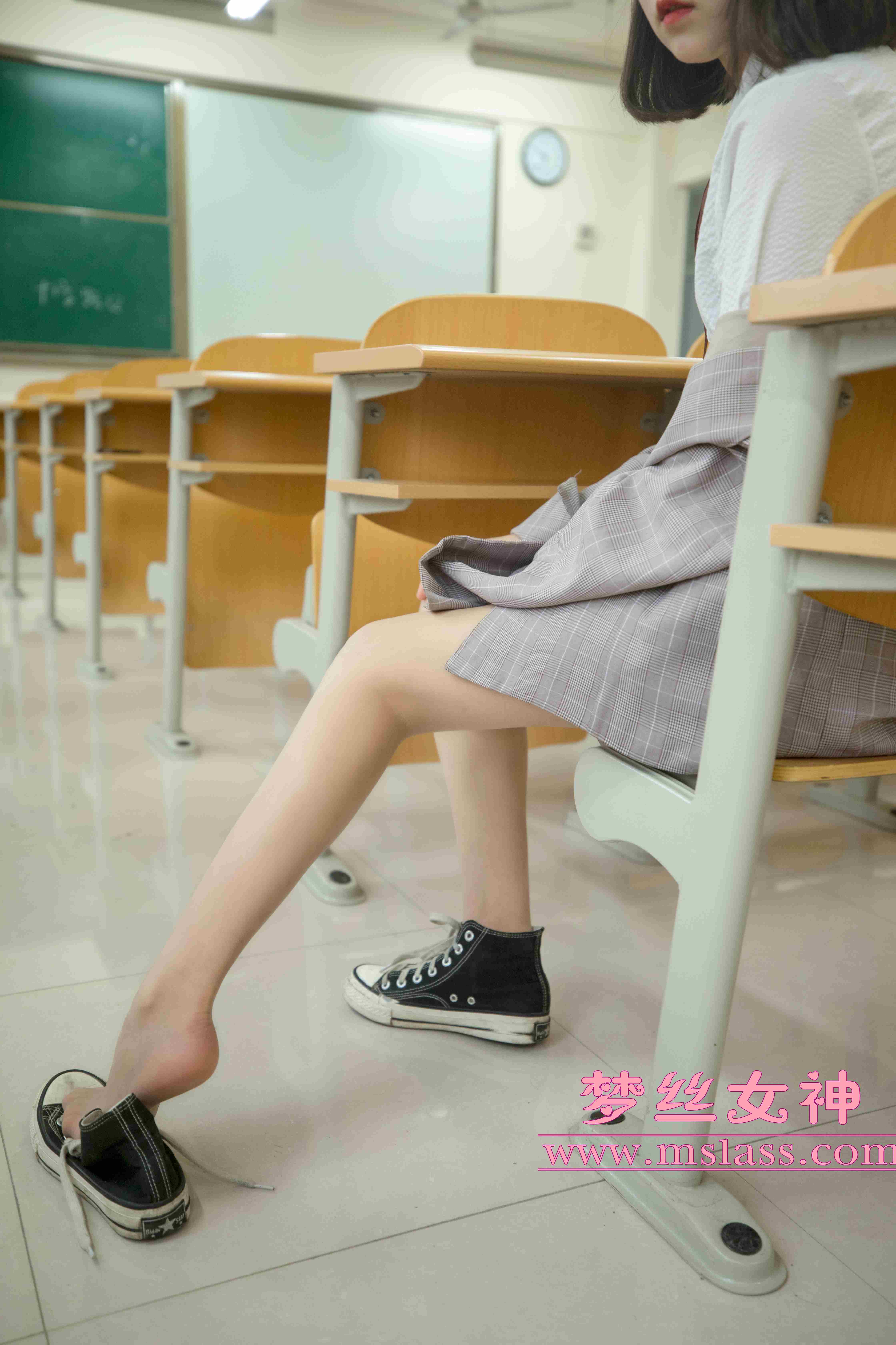 China Beauty Legs and feet 96