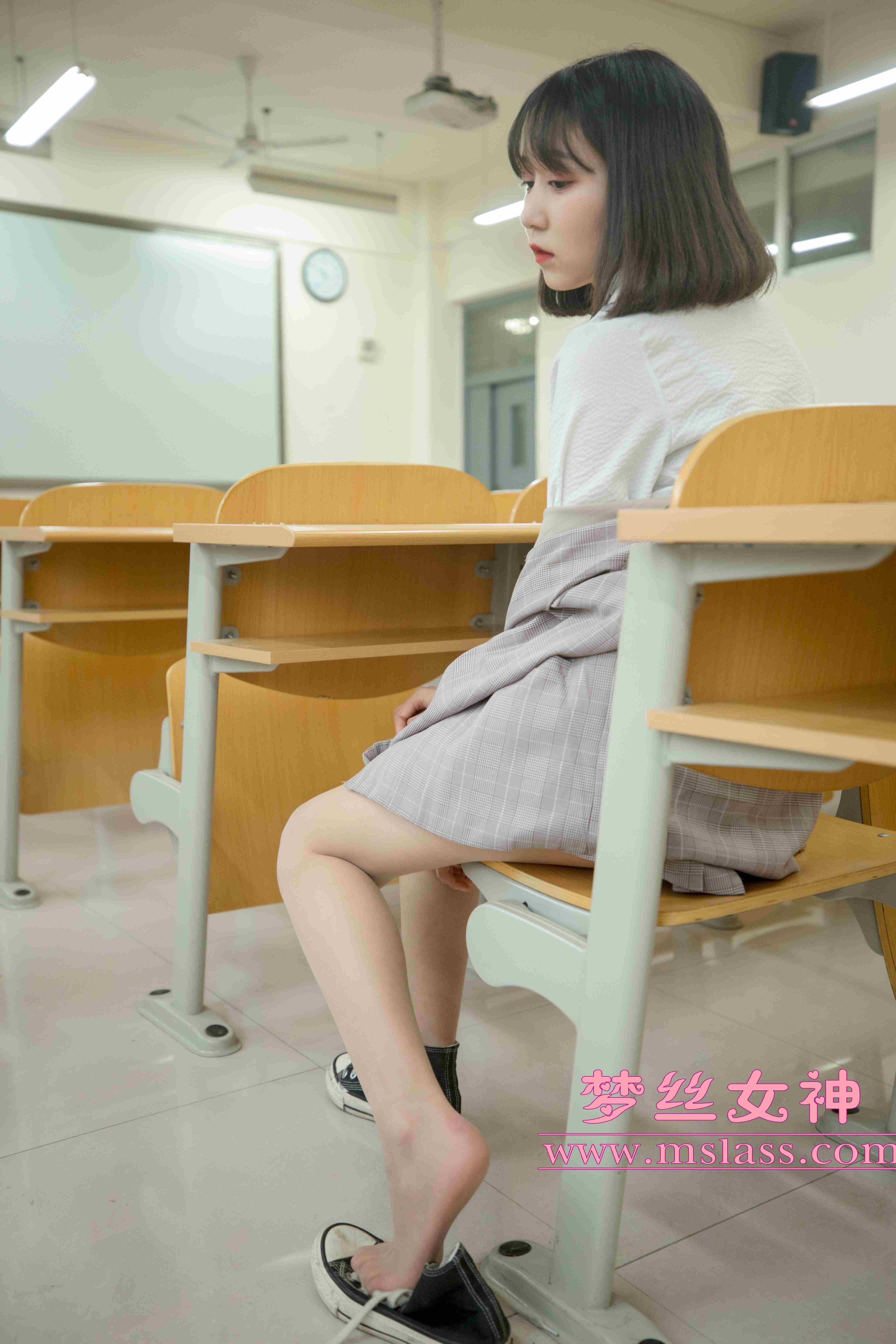 China Beauty Legs and feet 96