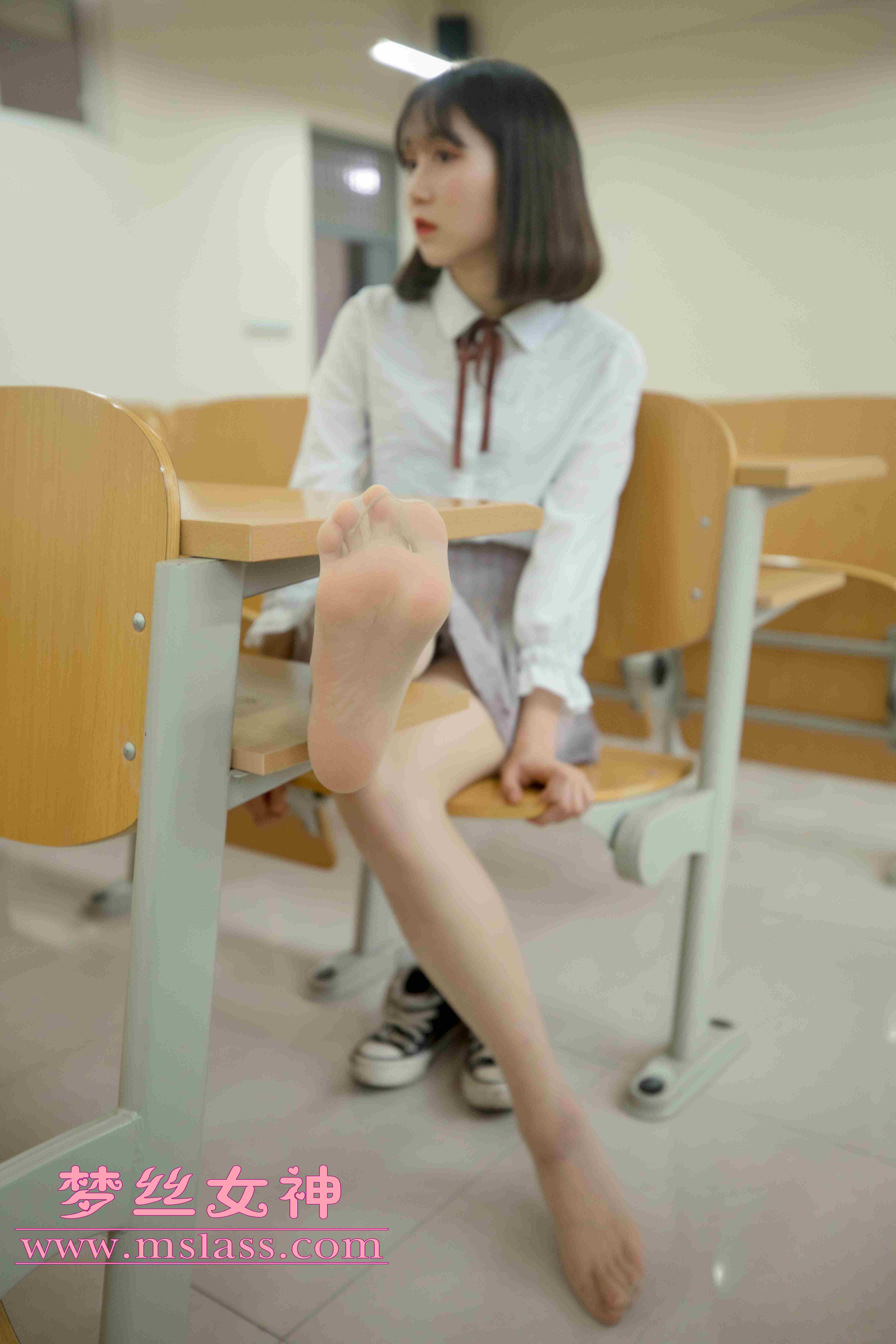 China Beauty Legs and feet 96