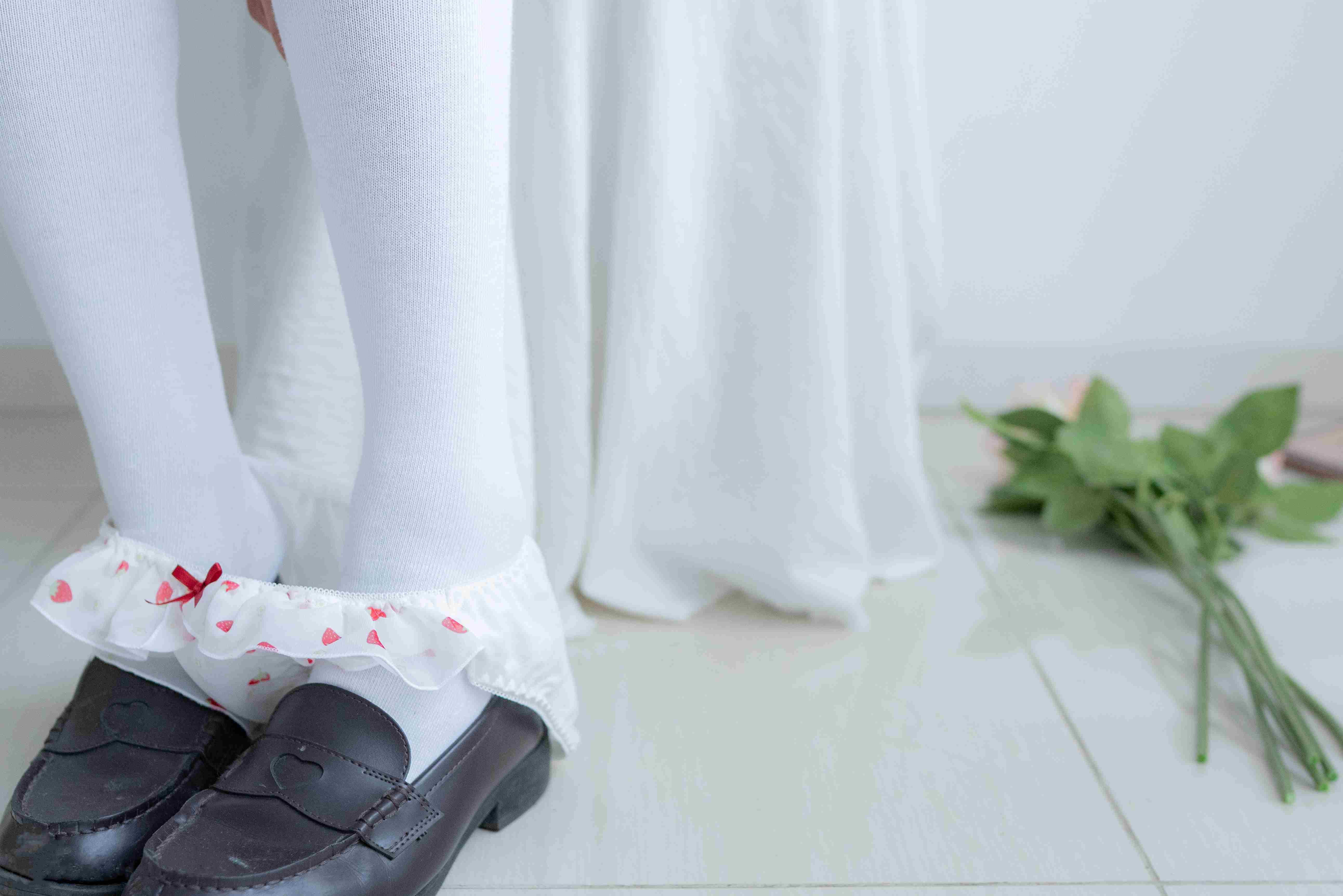 China Beauty Legs and feet 103