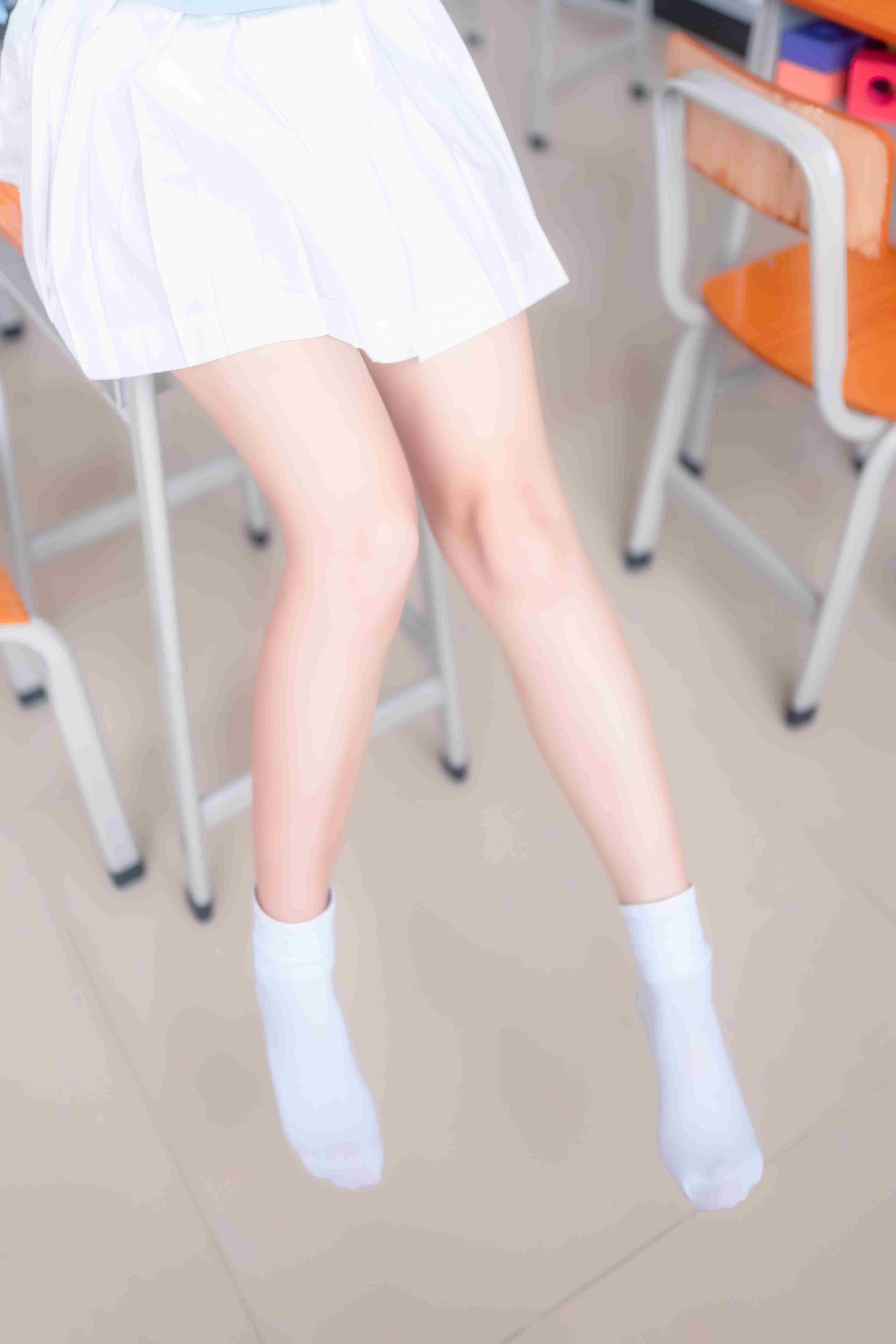 China Beauty Legs and feet 105