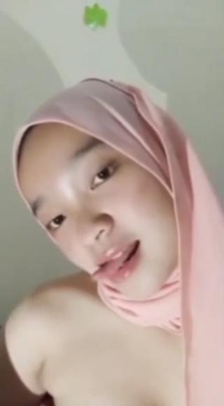 Sexy heat remains tempting 04