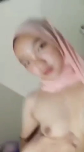 Sexy heat remains tempting 04