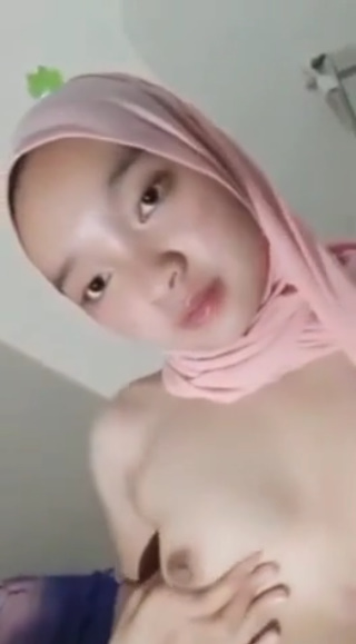 Sexy heat remains tempting 04