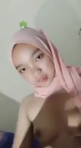 Sexy heat remains tempting 04