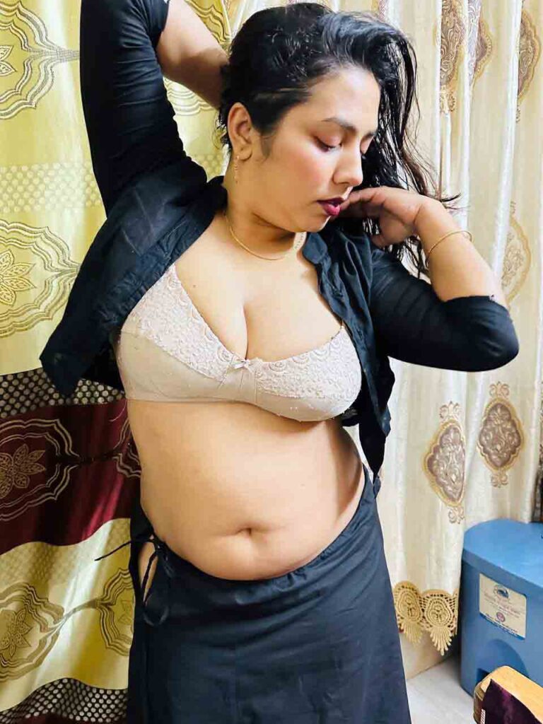 Desi Muslim Bhabhi